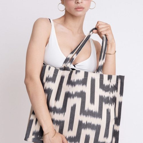 IKAT-BAG-BLACK_AVORIO-scaled-1.jpg